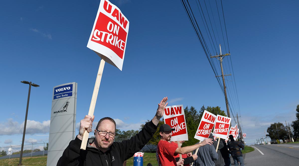 UAW union reaches a tentative contract agreement with Mack Trucks