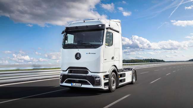 Mercedes Unveils Longhaul Electric Truck