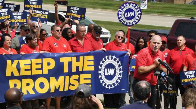 UAW demonstrators