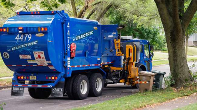 Side-loader electric truck