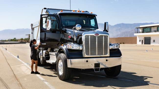 Peterbilt Model 567