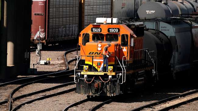 BNSF train