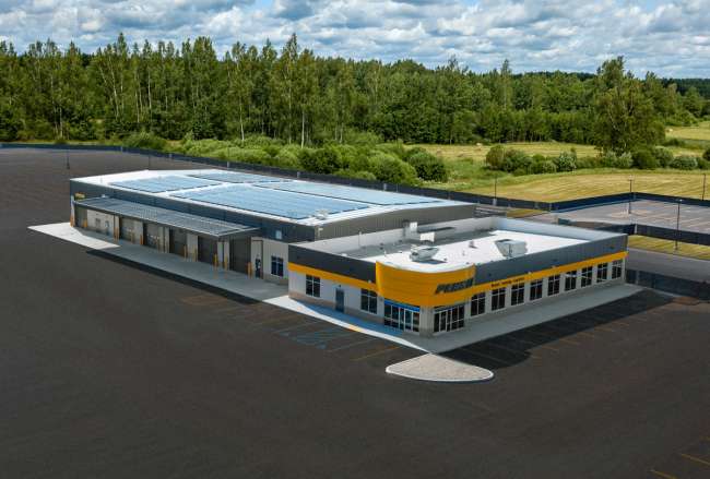 Penske Truck Leasing solar rendition