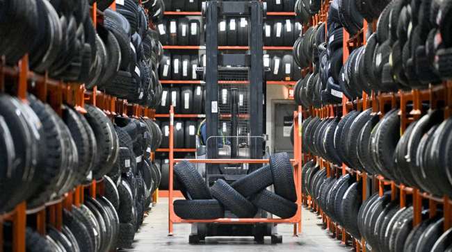 Tire warehouse