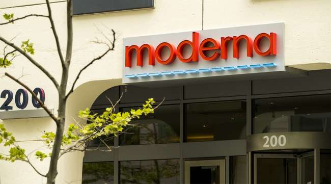 Moderna Inc. headquarters in Cambridge, Mass. (Adam Glanzman/Bloomberg News)