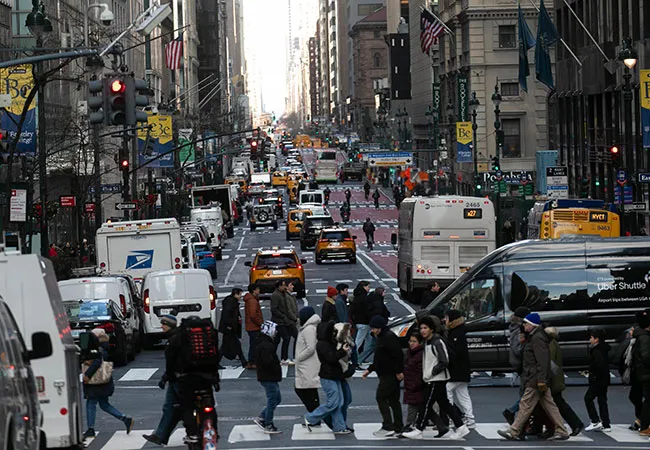 Traffic on Madison Avenue in New York