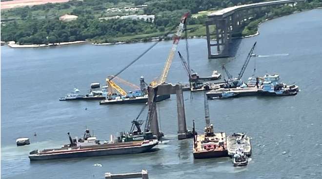 Baltimore bridge cleanup