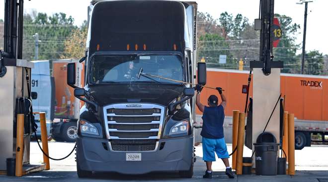 Truck fueling