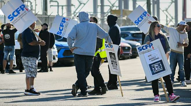 Port Montreal picket