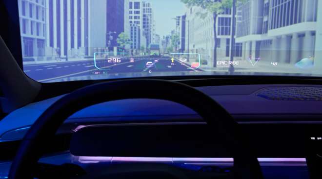 Holographic windshield display