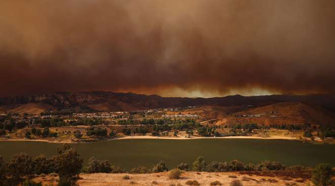 Smoke fills the air in area of new California fire